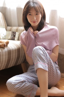 25岁女高中生